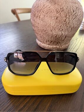 Marc Jacobs Unisex Black Frame Sunglasses